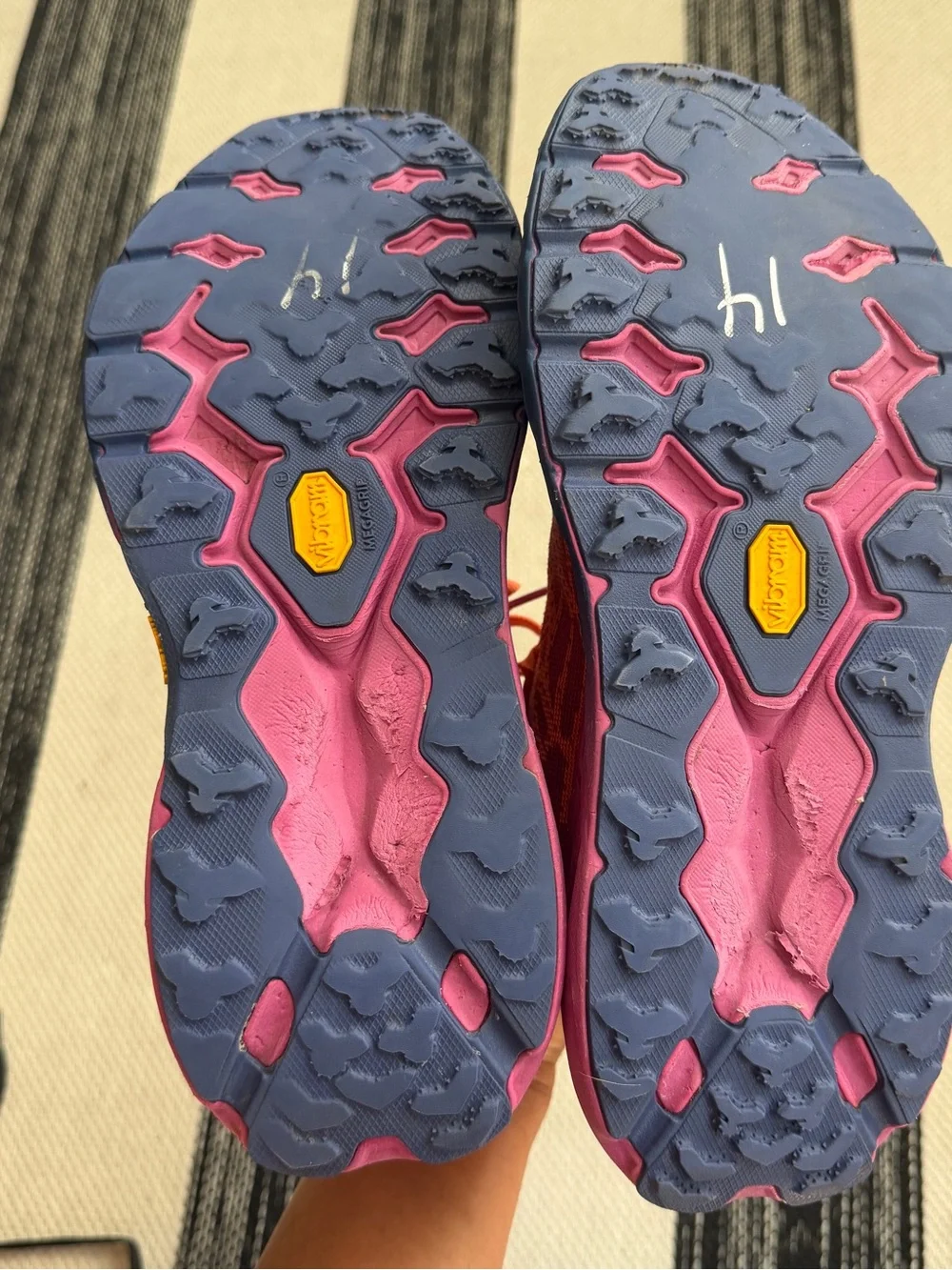 Hoka One One Women's Coral Pink and Blue Speedgoat Athletic Runnig Shoes Sz 9.5B